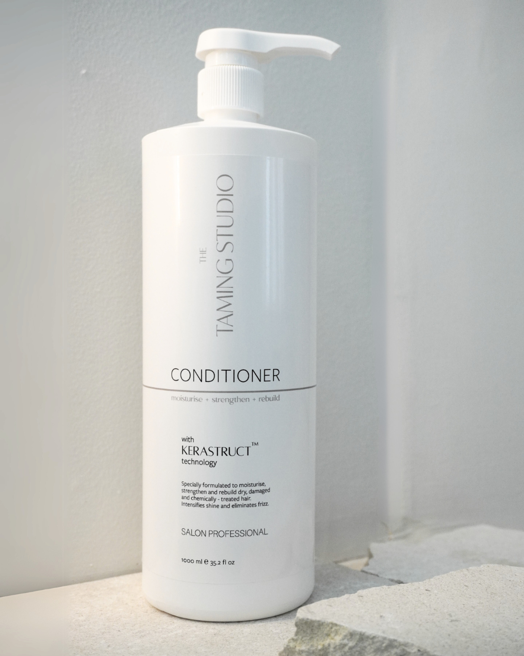 1L Professional Size - Moisturise + Strengthen + Rebuild Conditioner